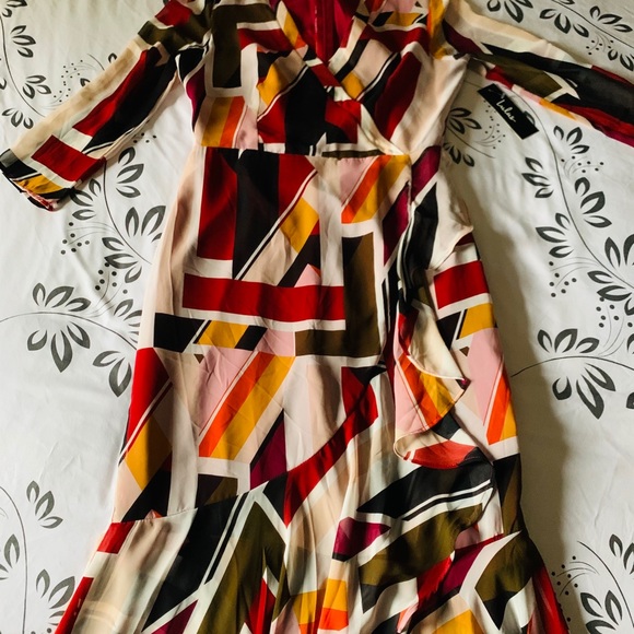 Dress - Picture 3 of 3